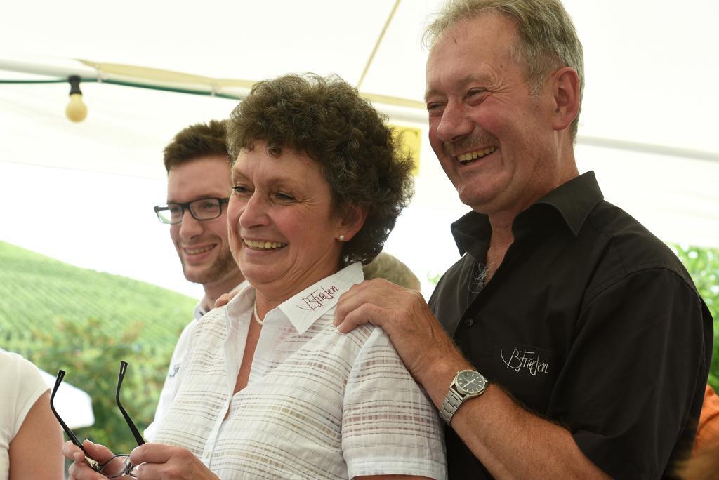 Gaestehaus Und Weingut Bernd Frieden Nittel Buitenkant foto