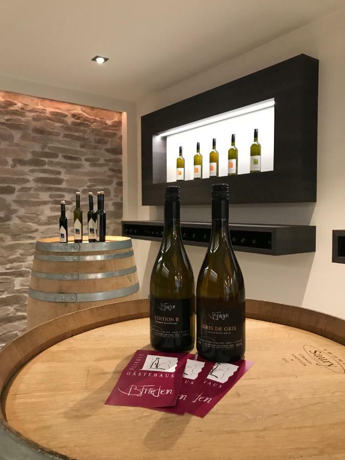 Gaestehaus Und Weingut Bernd Frieden Nittel Buitenkant foto